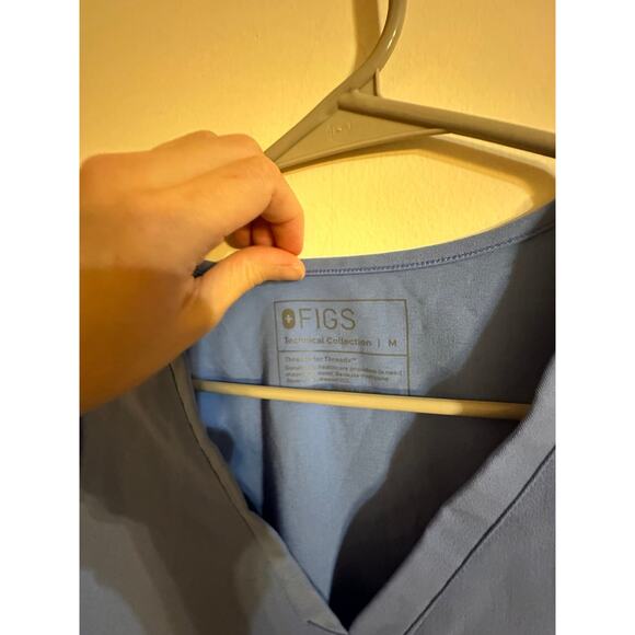 Figs Scrub Top - Picture 4 of 8